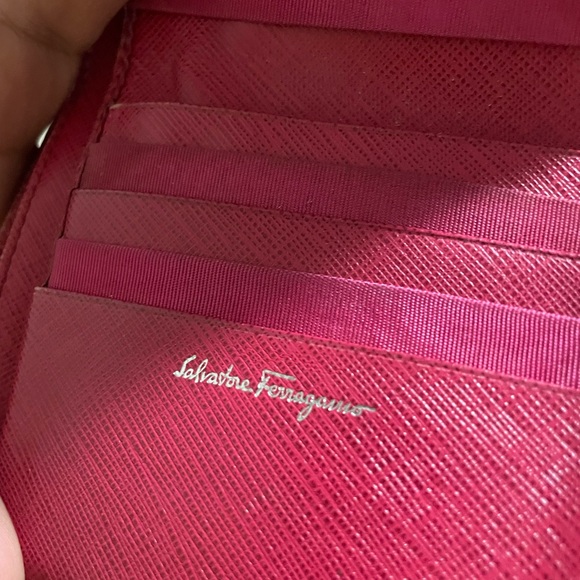 Salvatore Ferragamo project Red Wallet - Picture 2 of 8